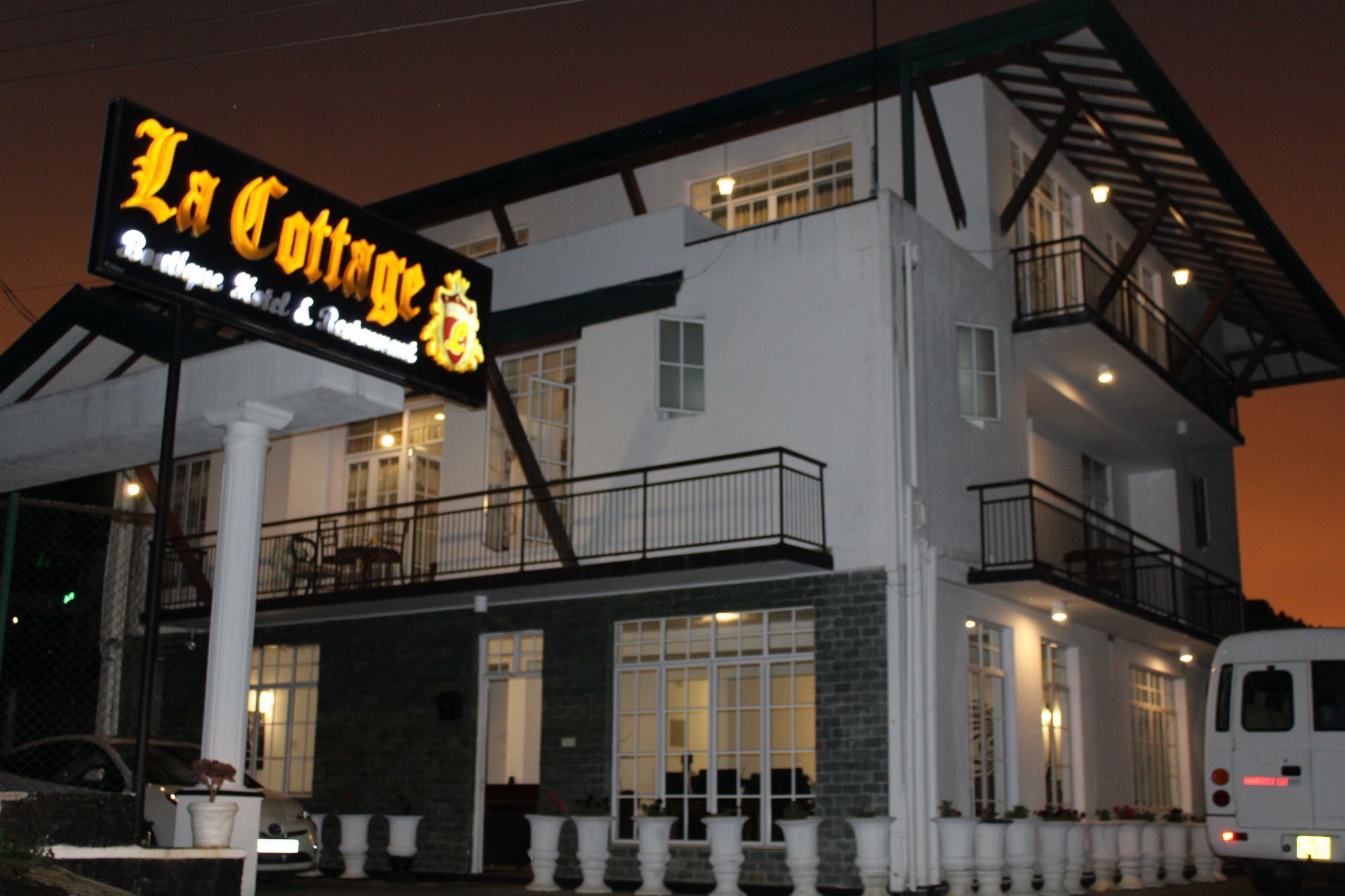 La Cottage Boutique Hotel & Restaurant 누와라 엘리야 외부 사진